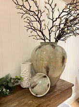 Load image into Gallery viewer, Atalanta Coffee Vase