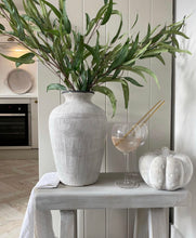Load image into Gallery viewer, Ludlow Vase