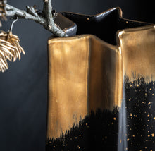 Load image into Gallery viewer, Shooting Star Vase | Available in Two Styles
