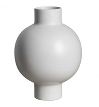 Load image into Gallery viewer, Lexton Vase
