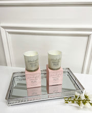 Load image into Gallery viewer, Gisela Graham Wonderful Amazing Mum Candle with box - Coconut &amp; Fig Scent
