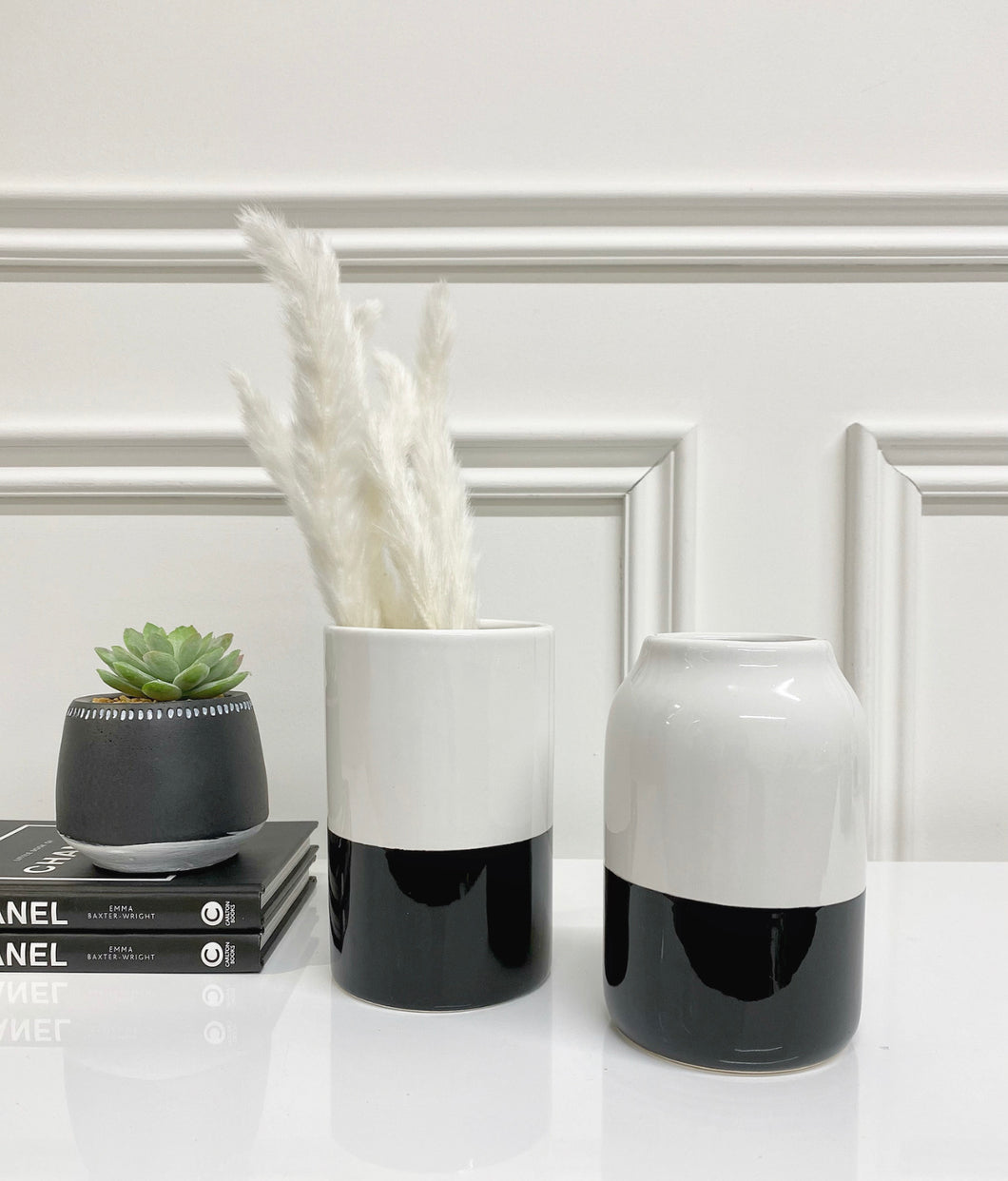 Monochrome Vase Set