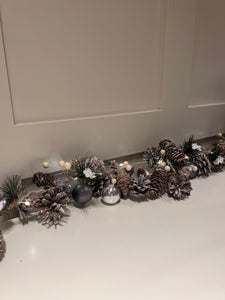 Christmas Pinecone Garland