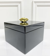 Load image into Gallery viewer, Gold Lips Box
