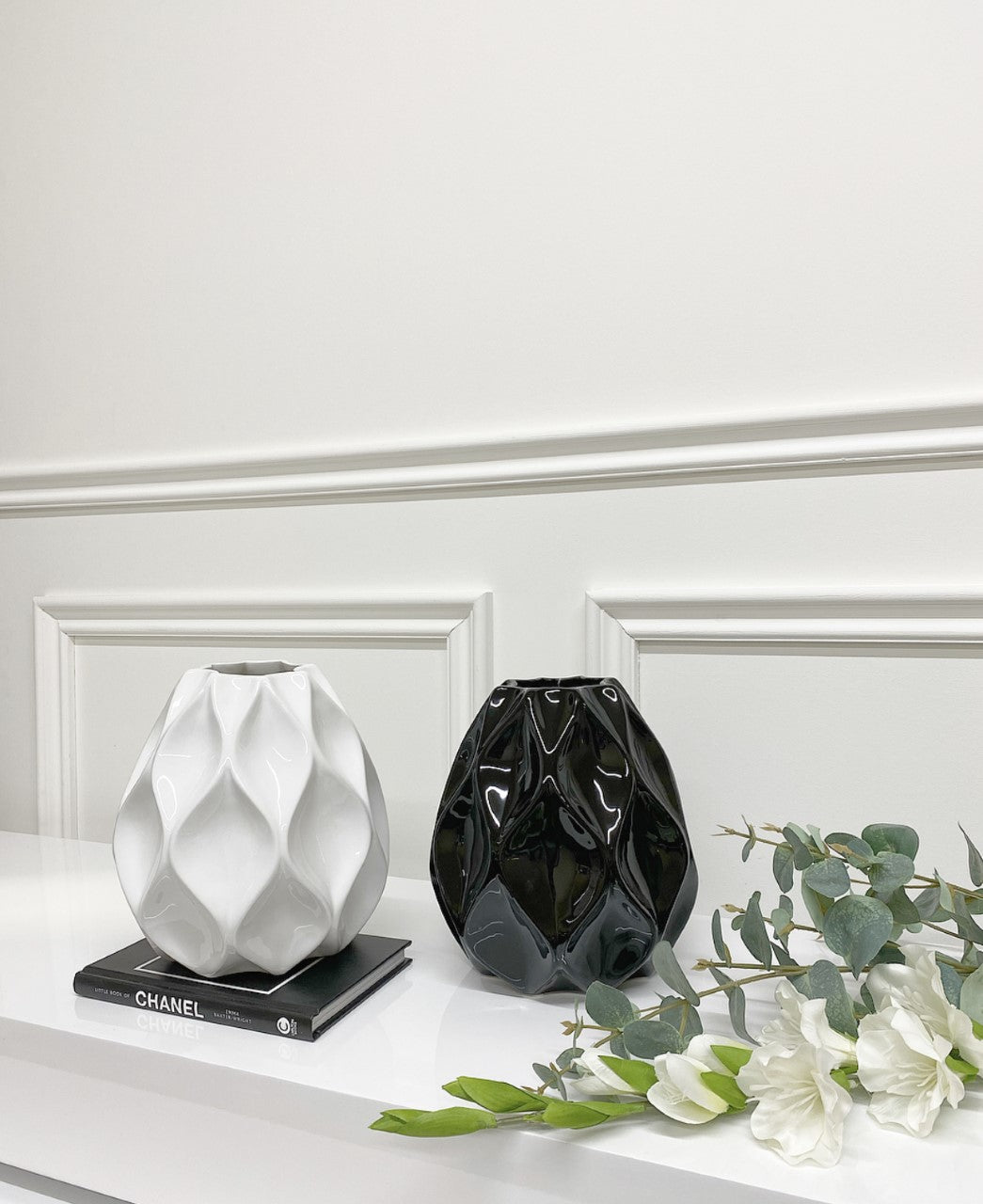 DEFECT Black Nico Vase